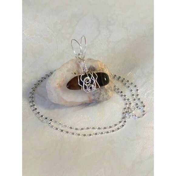 TIGERS EYE Stone Pendant on Silver Plated 26" Chain - Picture 4 of 8